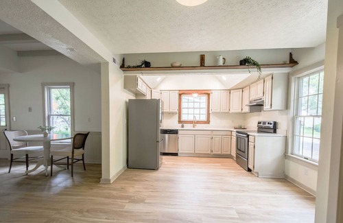 Plain City House | Charming 4-bedroom house in delightful Plain City with central HVAC