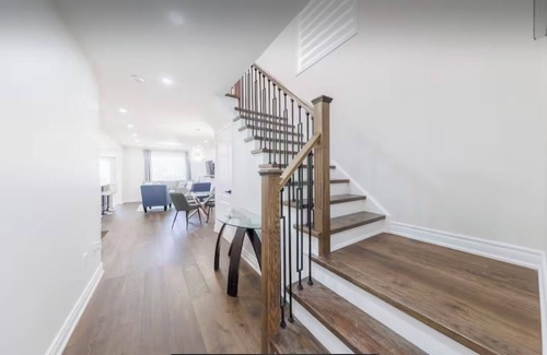 Markham House | Charming 4-bedroom house in brilliant Markham with AC, WiFi