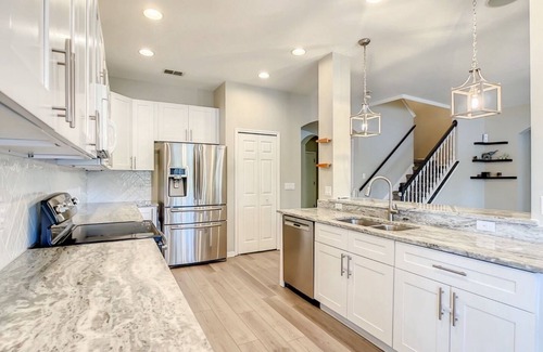 Orlando House | Charming 4-bedroom house with WiFi, AC, and incredible water views