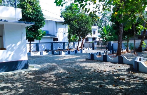 Alappuzha Villa | Charming 4-bedroom Layanila villa with WiFi, AC in serene Alappuzha