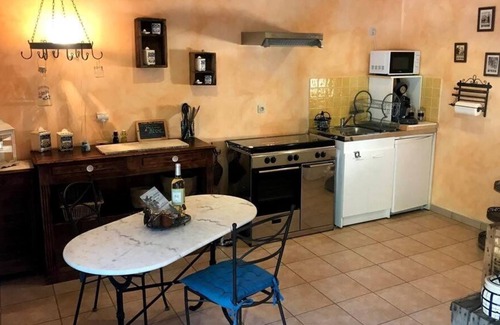 Saint-Michel-de-Llotes Apartment | CHARMING 4 STAR STUDIO IN MAS WITH SWIMMING POOL ON 8000M ² OF GARDEN 30 MINS FROM THE BEACHES