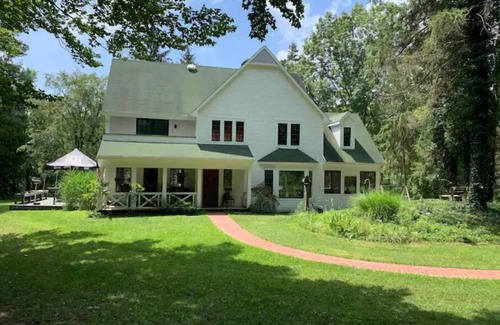 Indian Hill House | Charming 4BDRM Farmhouse