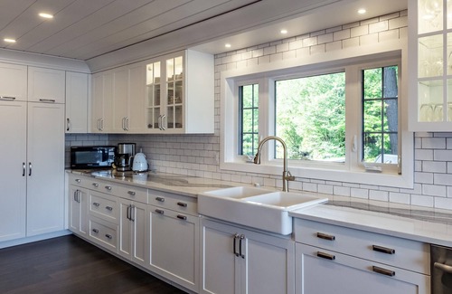 Torrance Cottage | Charming 8 bed 4 bath cottage/bunkie/boathouse on Lake Muskoka