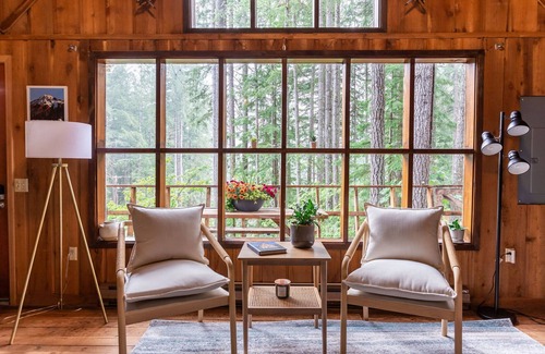 Packwood Cabin | Charming A-Frame @ Mt. Rainier~Nature~Relax! Pet Friendly!