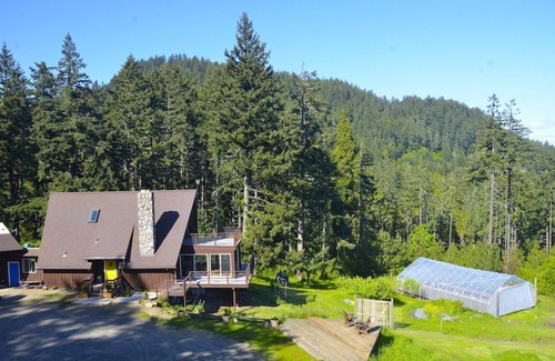 Eugene House | Charming A Frame on Wooded Hillside 5 min to Eugene