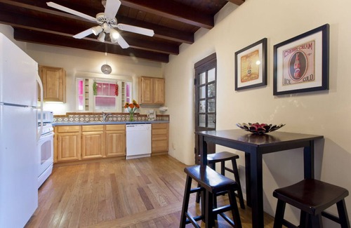 Downtown Santa Fe House | Charming Adobe Casita - Walk to Plaza & Canyon Road!