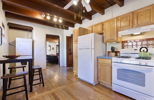Downtown Santa Fe House | Charming Adobe Casita - Walk to Plaza & Canyon Road!