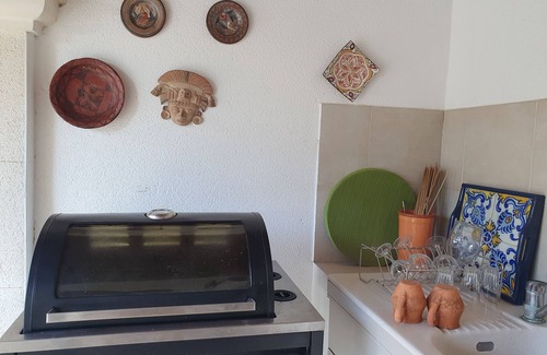 Beaucaire House | Charming air-conditioned villa with garden and swimming pool