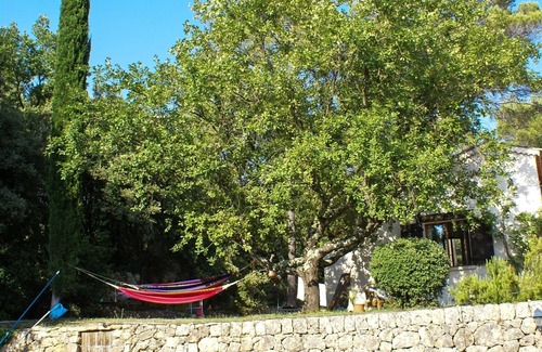 Carces Villa | Charming air-conditioned Provencal villa with private pool hidden by the forest.