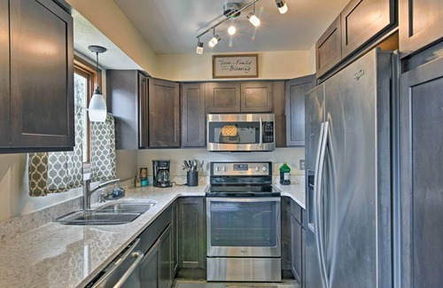 Northeast Anchorage House | Charming Anchorage Townhome w/ Furnished Patio!