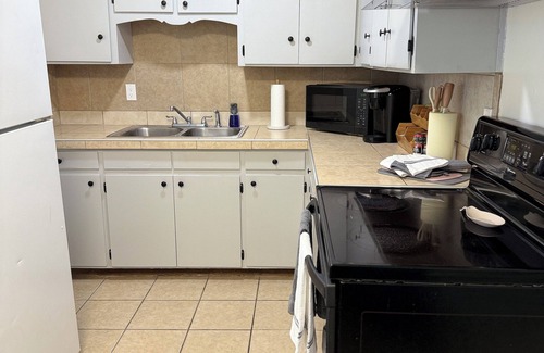 Keeling Apartment | Charming and quiet 1-bedroom apartment near amenities, U of A, & downtown Tucson
