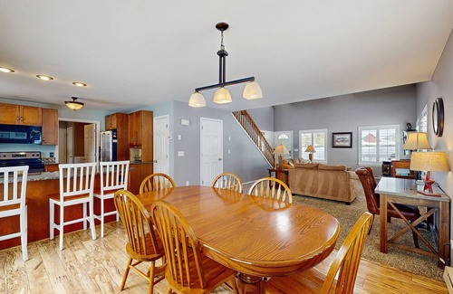 McCall House | Charming and spacious country home with furnished back deck and mountain view