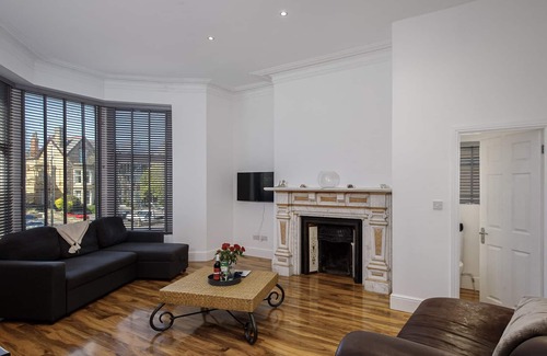 Lytham St. Anne's Apartment | Charming apartment set right in the heart of the Lytham St Annes.