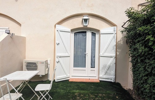 Chateauneuf-Grasse Apartment | Charming Apartment with Private Garden – Between Sea and Countryside