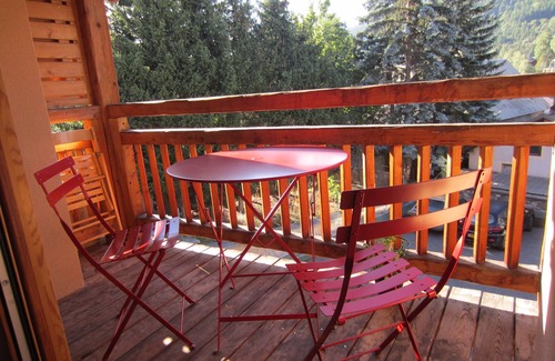 La Salle-les-Alpes Apartment | Charming apartment 4/6 people, Serre Chevalier 1400 m 3 *, WIFI