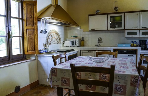 Monteriggioni Apartment | CHARMING APARTMENT WITH POOL - 40 KM FLORENCE, 20 KM SIENA, 15 KM S. GIMIGNANO