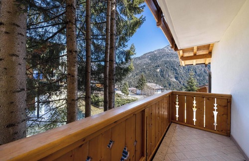 San Giovanni di Fassa Apartment | Charming Apartment “Majon d’Aisciuda Latemar” with Mountain View