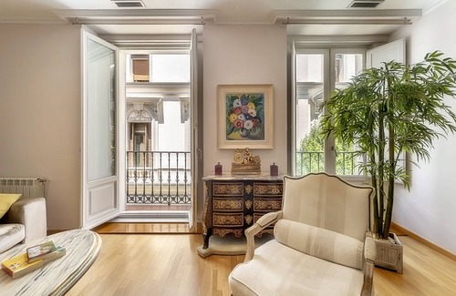 Huertas House | Charming apartment Cortes