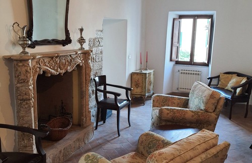 Spoleto Apartment | Charming apartment in medieval tower