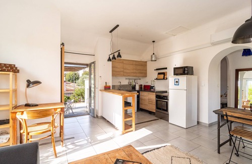 Antibes City Centre Apartment | Charming apartment in town house