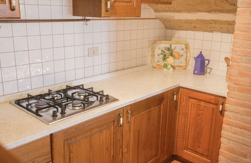 Montescudaio Condo | Charming apartment for 7 people in the countryside near the sea, wifi, washing machine