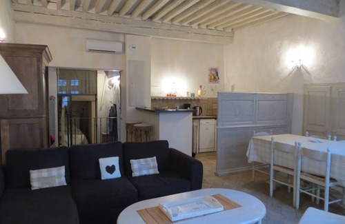 Avignon Apartment | Charming apartment on the 1st floor of a 15th-century town house