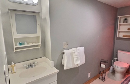 Magnolia Apartment | Charming apartment with Free Parking in magnolia Seattle