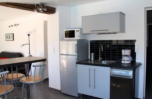 Velaux Apartment | Charming apt. sleeps 4, in Velaux between Aix-en-Provence and the Blue Coast