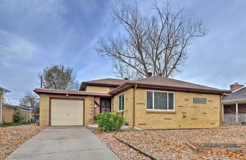 Aurora House | Charming Aurora House - 3 Blocks from UC Health!