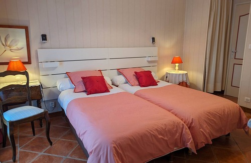 Tavers Bed & Breakfast | Charming B&B in the Land of Castles with Wi-Fi