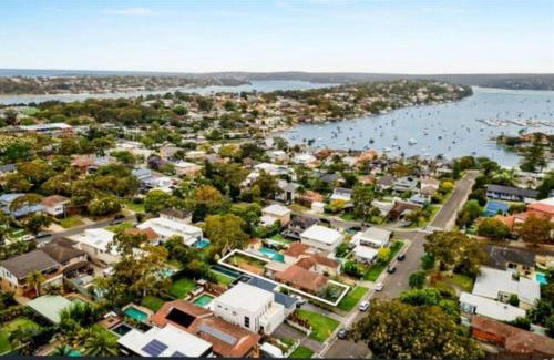 Burraneer House | Charming Bayside Home
