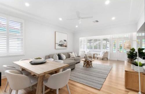 Burraneer House | Charming Bayside Home