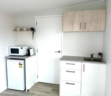 Papamoa Beach Apartment | Charming beachside retreat