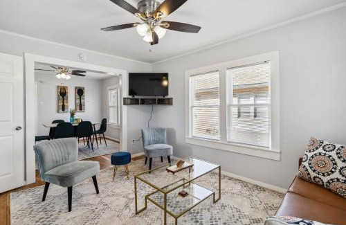 McKinney House | Charming Bungalow in McKinney – Walk to Downtown bungalow