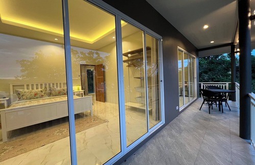 Talat Nuea House | Charming bungalow with WiFi and AC in serene Ao Yon Bay , Cape Panwa Phuket