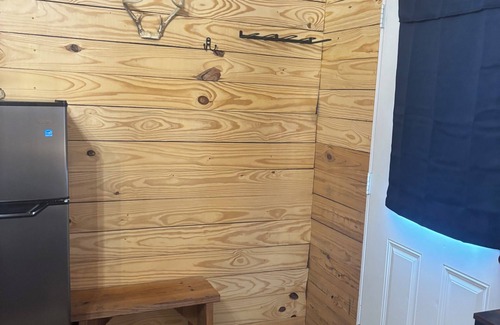 Avalon Cabin | Charming cabin close to Malmaison Wildlife Refuge, and McIntyre Scatters