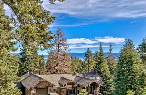 Tahoma Cabin | Charming cabin on the Lake!