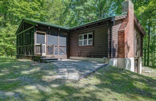Austerlitz Cabin | Charming cabin with WiFi nestled in serene Austerlitz near the Berkshires