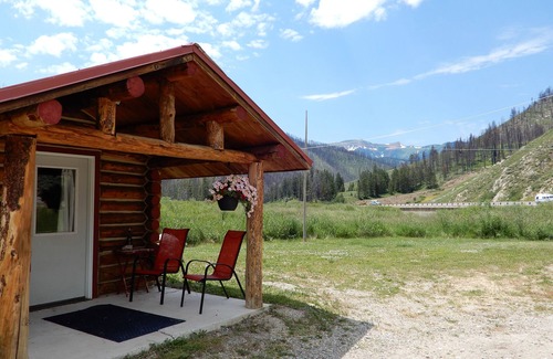 Bondurant Cabin | Charming Cabins on Hoback River