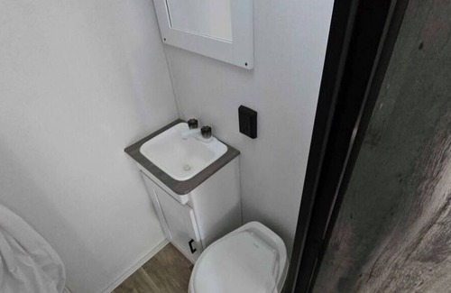 Homer House | Charming Caravan with AC, WiFi in amazing Homer