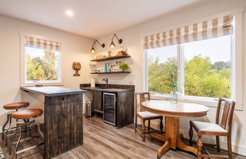 Fredericksburg Cottage | Charming Carriage House on Baron's Creek - 2 blocks from Main Street!