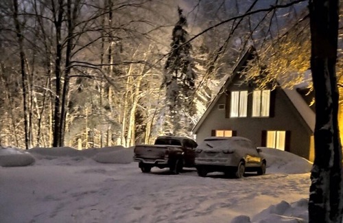 Londonderry Ski Chalet | Charming Chalet - PERFECT FOR FAMILIES!!!