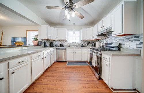 Cleveland House | Charming Cleveland Home 5 Mi to Downtown!