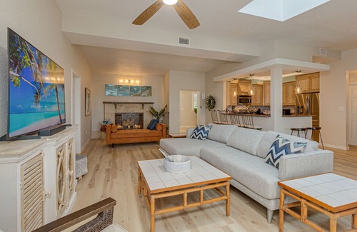 Cocoa Beach House | Charming Coastal Retreat on the Beach! nDiscounted Winter Rates Available Now