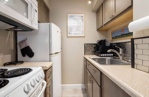 Grand Junction Apartment | Charming Colorado Cove: Your perfect GJ centralized, getaway