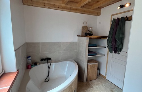 Fenols Bed & Breakfast | Charming comfort room