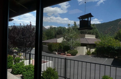 Oak Creek Condo | Charming Condo at the Canyon Mesa Country Club