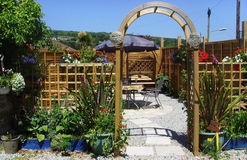 Lanner Cottage | Charming Cosy Annexe near Falmouth Portreath Central for exploring Cornwalln