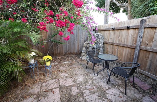 Palm Beach - West Palm Beach Cottage | Charming Cottage in Beautiful Lake Worth Beach