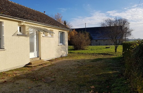Bengy-sur-Craon Cottage | Charming Cottage with Garden, Terrace, and Modern Amenities in Bengy-sur-Craon